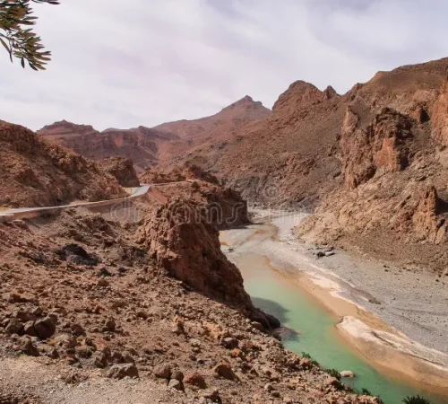 moroccan-mountain-landscape-midelt-abd-erfoud-moroccan-mountain-landscape-midelt-abd-erfoud-morocco-africa-152606485.webp